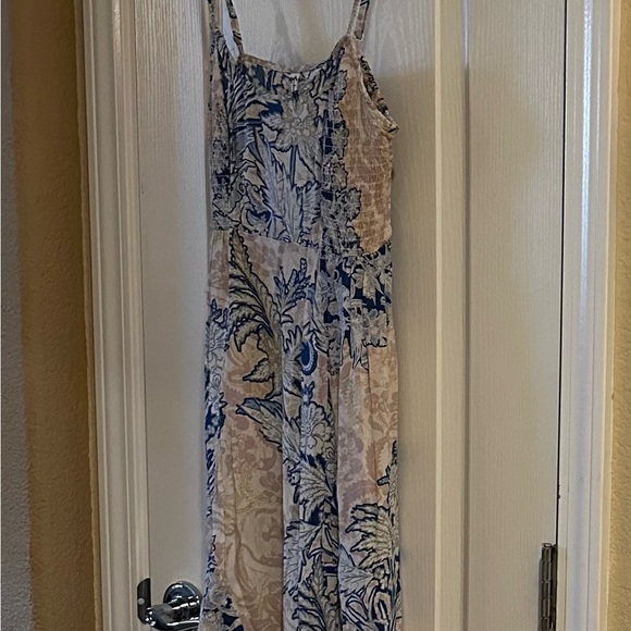 Free People Dresses & Skirts - Free People Blue and Cream Floral Maxi Dress